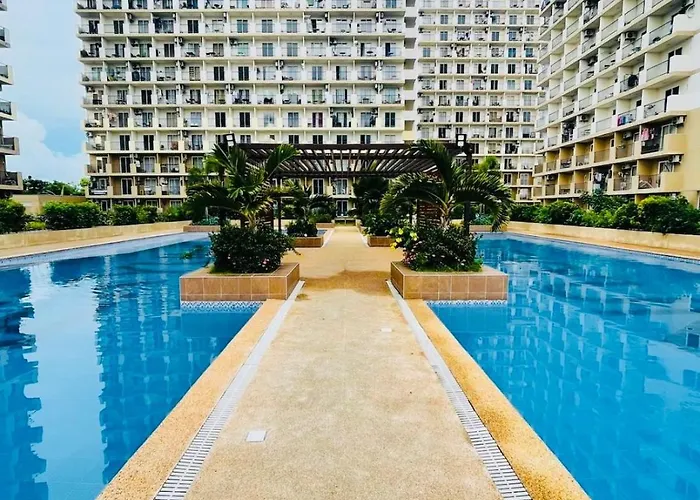 The Balcony Pool View * Lapu-Lapu City